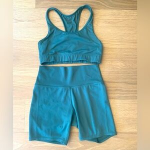 Green bike shorts & sports bra set, Lively S